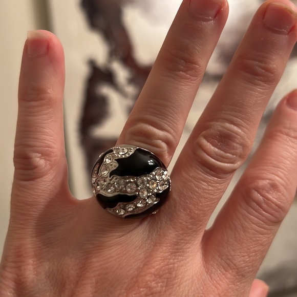 CACHE BLACK AND SILVER RHINESTONE DOME RING - Picture 12 of 14